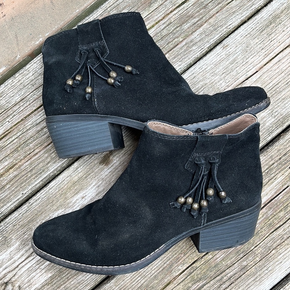 White mountain boots for women, size 8